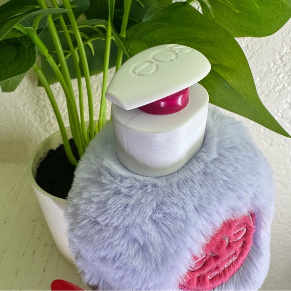 EOS Plush Vanilla Cashmere Plushie Limited Holiday Edition Shea Purple Target - Picture 4 of 7